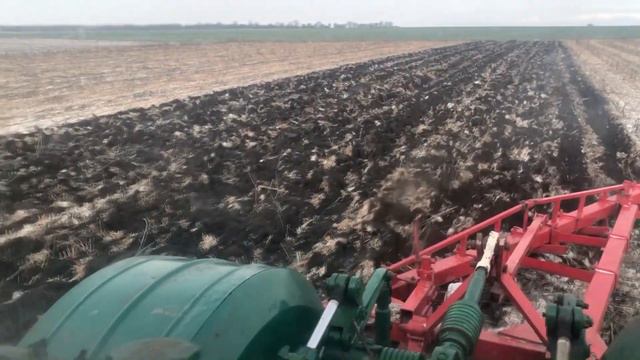 ПЕРЕДНОВОРІЧНА ОРАНКА ПОЖНИВНОГО СОНЯШНИКА 2021 | ОРАНКА РЕШТОК СОНЯШНИКУ КІРОВЦЬОМ К-700 |