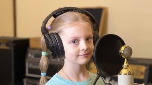 Этот праздник светлый в мае. ЭТОТ СЛАВНЫЙ ДЕНЬ ПОБЕДЫ. Еловенко Маруся. 6 лет.