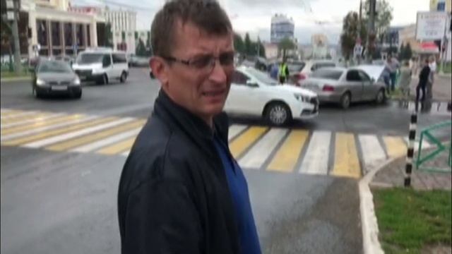 «Хендай Соната» не уступил дорогу «Фольксваген Тигуан» смотреть онлайн