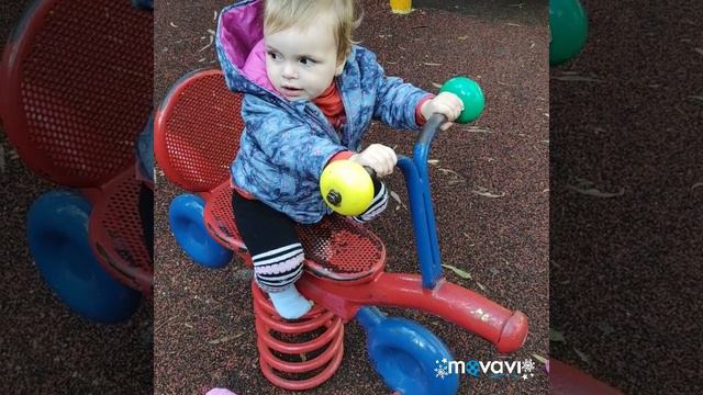 Ксюша и Настя,гуляют на детской площадке смотреть онлайн