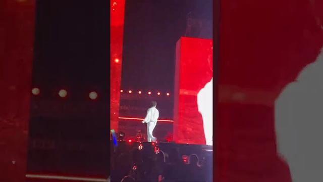 Любовь уставших лебедей. Димаш Кудайберген 23.09.2022 смотреть онлайн