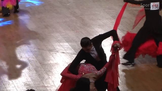 Petr Kulikov - Ekaterina Bondareva, 1/2 Tango смотреть онлайн