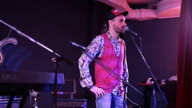 Василий Уриевский - монолог, Бег , Новый год . смотреть онлайн