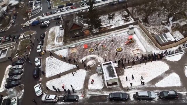 Люди скандирую Трибунал на "площади Перемен" в Минске - 13.12.2020 смотреть онлайн