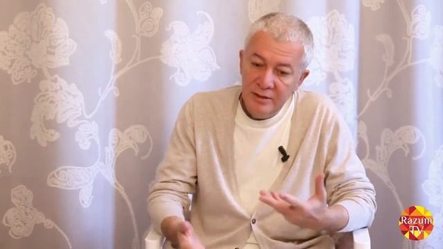 Александр Хакимов «Движущая сила. Каким должен быть политик» смотреть онлайн