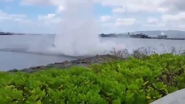 Cae helicóptero en el mar frente a Pearl Harbor смотреть онлайн