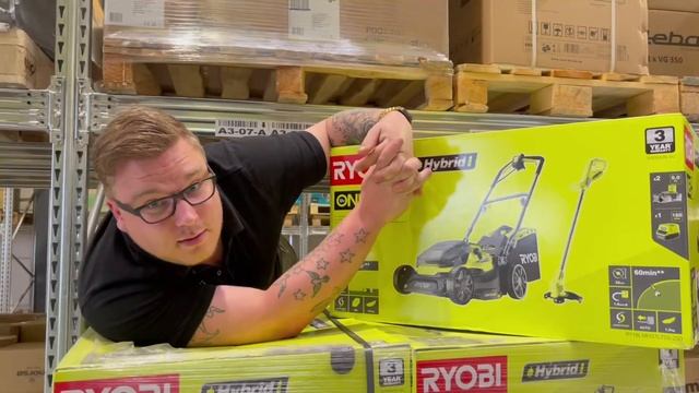 Ryobi startsæt med hybrid plæneklipper,græstrimmer, 2 batterier og lader смотреть онлайн