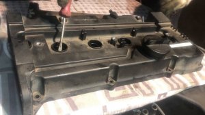 Замена прокладки клапанной крышки и сальников свечных колодцев Hyundai Accent