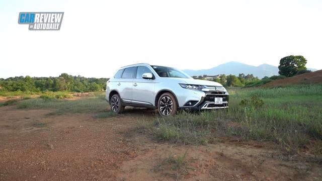 Đánh giá Mitsubishi Outlander 2.4 CVT hai cầu 4WD - Cách âm tốt, lái hay, off-road cũng sướng! смотреть онлайн