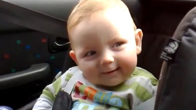 малыш борется со сном очень мило смотреть онлайн
