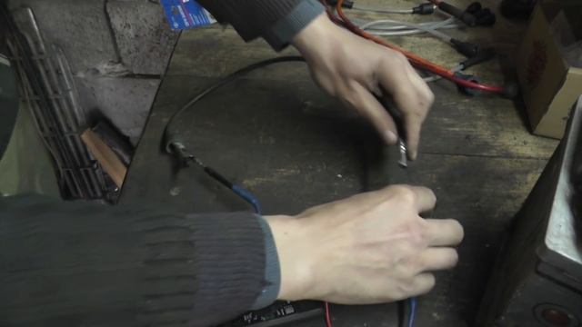 ВЫСОКОВОЛЬТНЫЕ ПРОВОДА смотреть онлайн