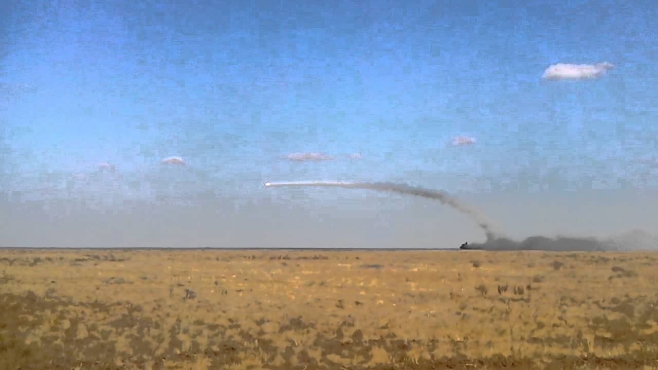 Уникальные кадры стрельбы ЗРС «Тор-М2У» в движении и стрельба новейшего ЗРК С-300В4 ночью смотреть онлайн