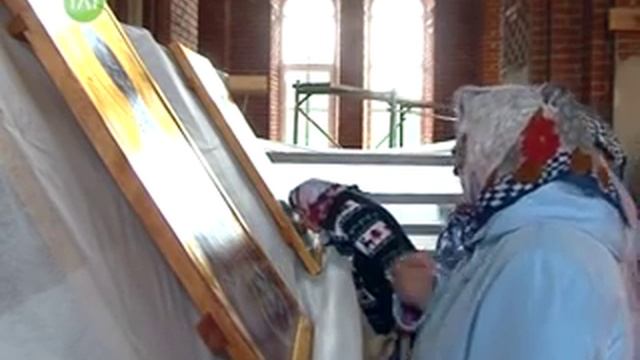 Освящение икон в Свято-Троицком храме смотреть онлайн