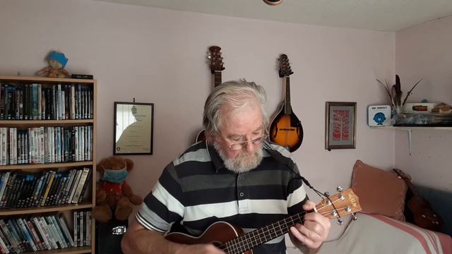 The Water is wide - The Seekers - Ukulele cover by Bob Perfect смотреть онлайн