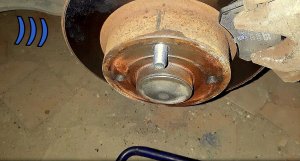 Сорвалась резьба на колесе. Нарезал резьбу и поставил шпильку