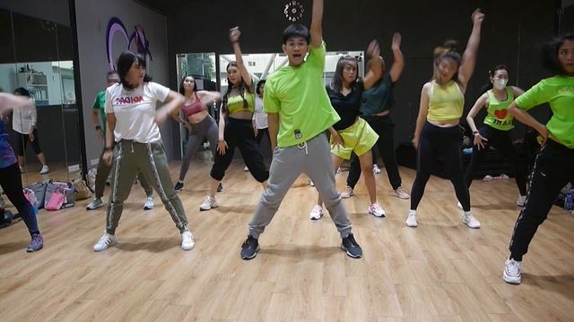 The Pussycat Dolls - Buttons | Dance Fitness / Dance Workout By Golfy | คลาสเต้นออกกำลังกาย