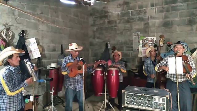 José María Orellana y su chanchona Sonora Orellana смотреть онлайн
