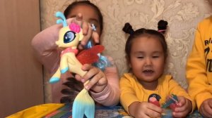 MY LITTLE PONY. Аминка Витаминка и сестрички про МИЛУЮ ПОНИ. Игрушки о дружбе Marwin. Пони русалка