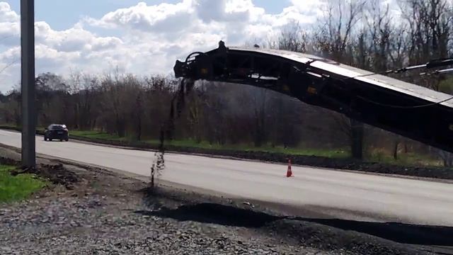 Ремонт дороги на въезде в город со стороны п. Аютинский смотреть онлайн