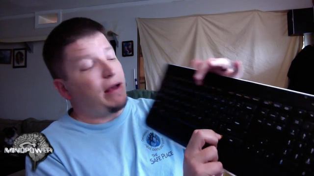 Logitech K800 Wireless Illuminated Keyboard Review - Mindpower смотреть онлайн