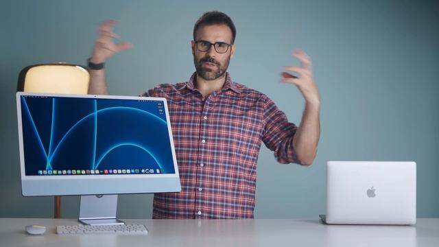 M1 iMac vs MacBook Pro 13 - Choose the Right One! смотреть онлайн