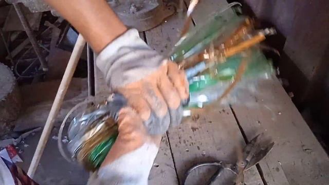 Полезная вещь из пластиковых бутылок смотреть онлайн