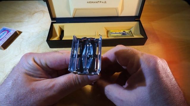 Видеообзор бритвы "ЮБИЛЕЙНАЯ" СССР ЛЕНИНГРАД смотреть онлайн