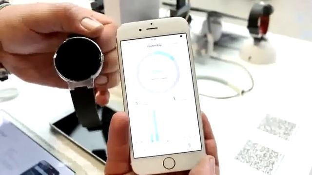 Alcatel OneTouch Watch - Günstige Smartwatch im Hands-On [DEUTSCH] смотреть онлайн