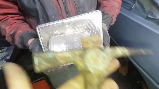 ЯК ЗАМІНИТИ СКЛО ФАРИ ТАВРІЯ(КАК СНЯТЬ СТЕКЛО ФАР В ТАВРИИ) смотреть онлайн