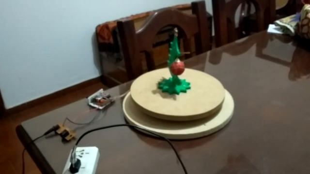 Bandeja De Navidad Giratoria Con Motor Pap Con Control De Velocidad Y Giro PCBWAY #Christmas2019