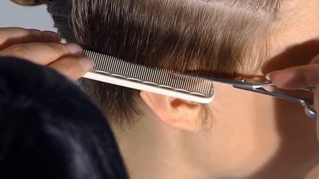 Градуированная стрижка каре на кудрявые волосы смотреть онлайн