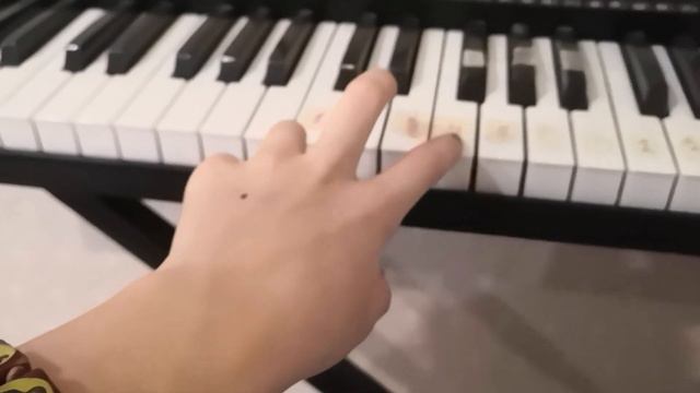 Как я научилась играть" в траве сидел кузнечик" смотреть онлайн