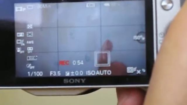 Следящий автофокус в режиме записи видео на Sony Nex-5N смотреть онлайн
