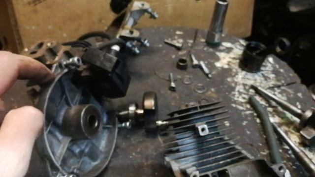 Oleo Mak Sparta 25, диагностика люфта коленвала и подшипника. смотреть онлайн