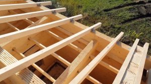 Открытая стропильная система двускатной крыши. Планкен на потолок. Крыша шале