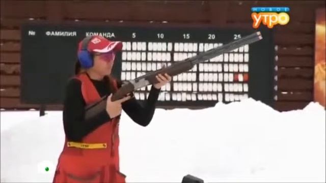 Ирина Турчинская показывает упражнения с гантелями на стуле смотреть онлайн