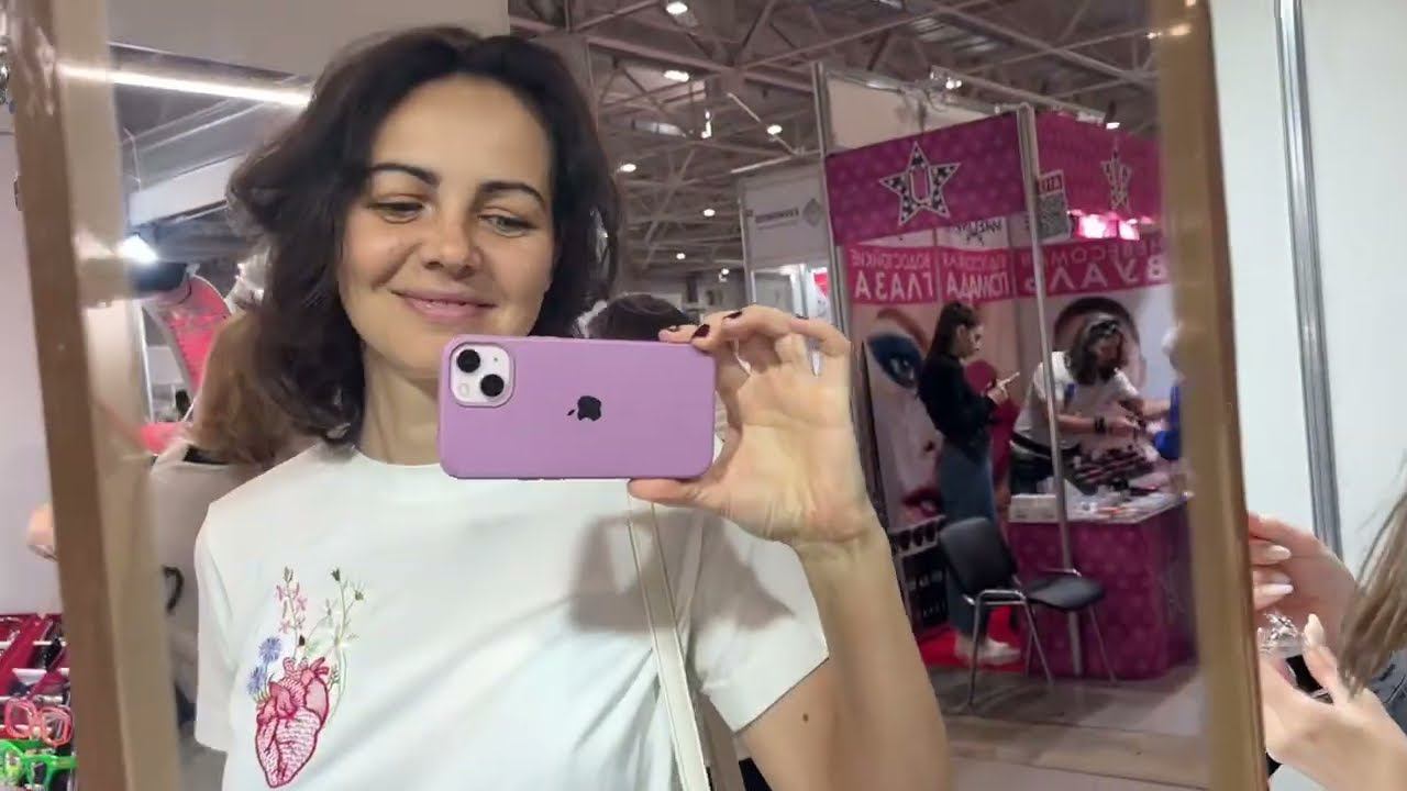 Возможности машинной вышивки. На халатах, скатерти, банных шапках смотреть онлайн