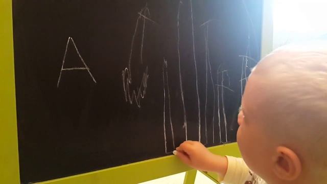 Рисуем мелом на доске. смотреть онлайн