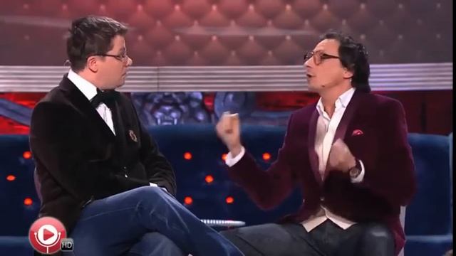 ЭКСПЕРТ - ПОЛИТОЛОГ всё может обьяснить ! - сатирический шарж. смотреть онлайн