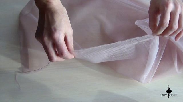 Стянутость шва при сборке платья из стрейч фатина смотреть онлайн