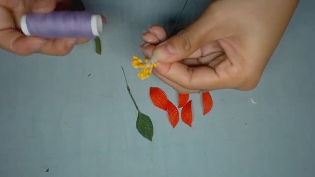 How to Make Crepe Paper flowers - Flower Making of Crepe Paper - Paper Flower Tutorial смотреть онлайн