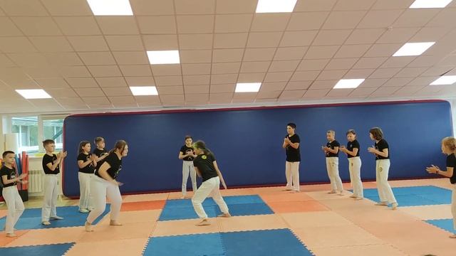 Летние спортивные сборы 2023/ capoeira kids (постановка Monitora Guerreira) смотреть онлайн