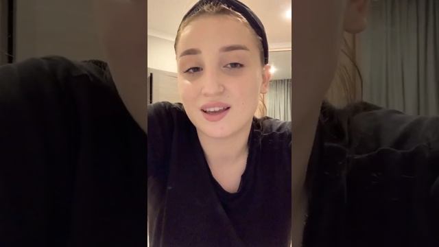 Ангелина читает стих М.Лермонтова «Я не унижусь пред тобою...» смотреть онлайн