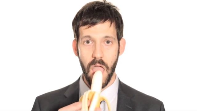 rob cantor eats a banana (real) смотреть онлайн