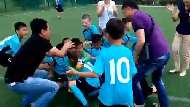 Серебро на турнире "Большие звёзды светят малым" Дивизион Слуцкого. 29.05 - 1.06.2017 г. Волгоград смотреть онлайн