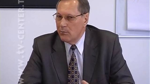 В центре событий: 7 дней (12.04. -- 19.05.2014) смотреть онлайн