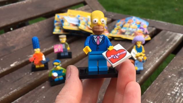 Распаковка минифигурок LEGO Simpsons 2 71009 смотреть онлайн