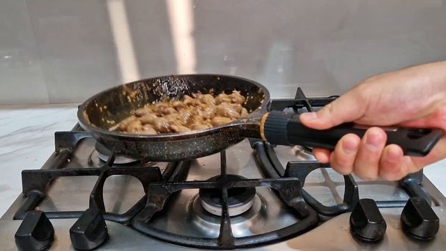 Это гораздо проще, чем приготовить сердце твоего бывшего! Нежные куриные сердечки. смотреть онлайн