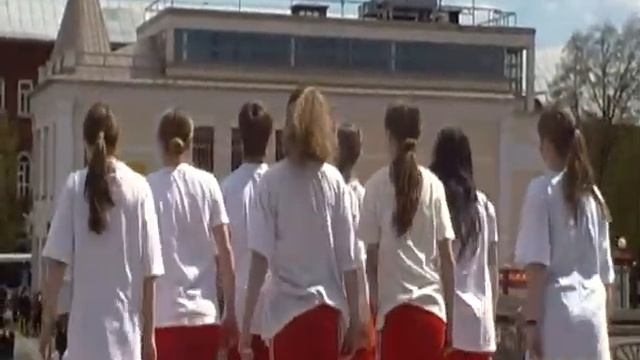 S-ART_14.05.2011-Шоу Чемп Уличный фристайл Гост.Двор смотреть онлайн