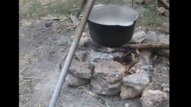 На рыбалку на 3 дня2 и 3 день⁄Рыбацкая УХА на костре смотреть онлайн